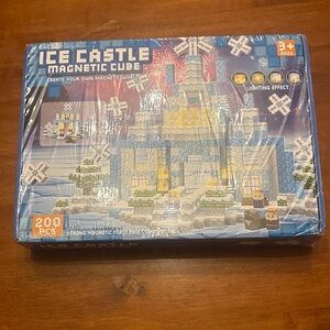 NEW Ice Castle Magnetic Cube Lighting Effect 200 Pieces